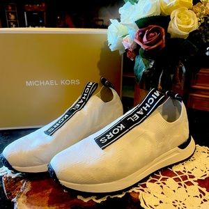 Michael Kors US 6M pull on